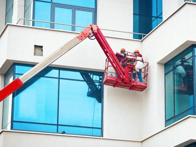 Ventajas de usar un elevador de fachada para su mudanza